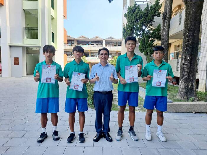 國中男子4*400公尺接力