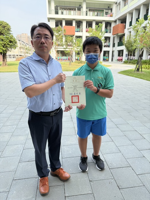 114樂學盃英語朗讀第二名圖片