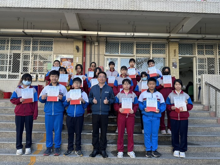 英語文競賽獲獎同學圖片