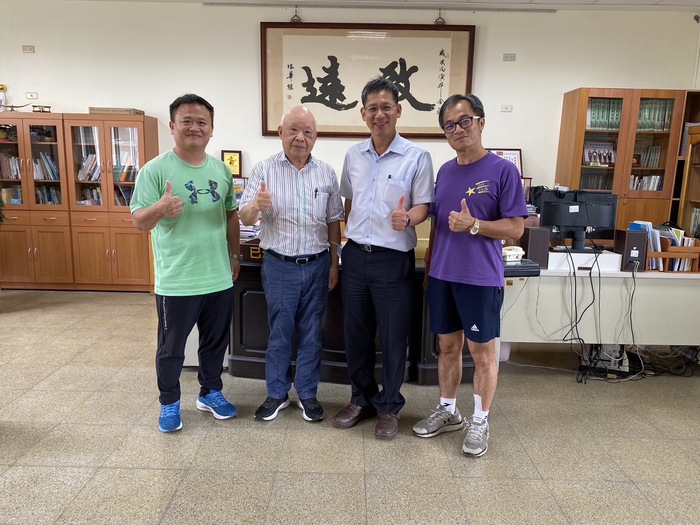與劉紫宸董事長合影