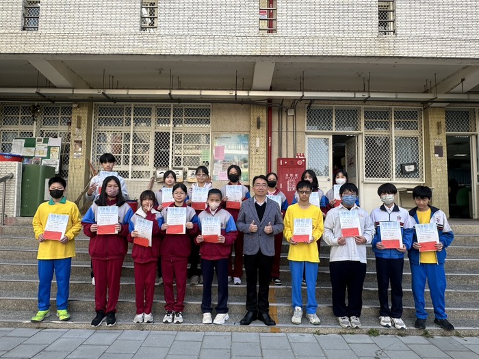 114校內花燈比賽圖片